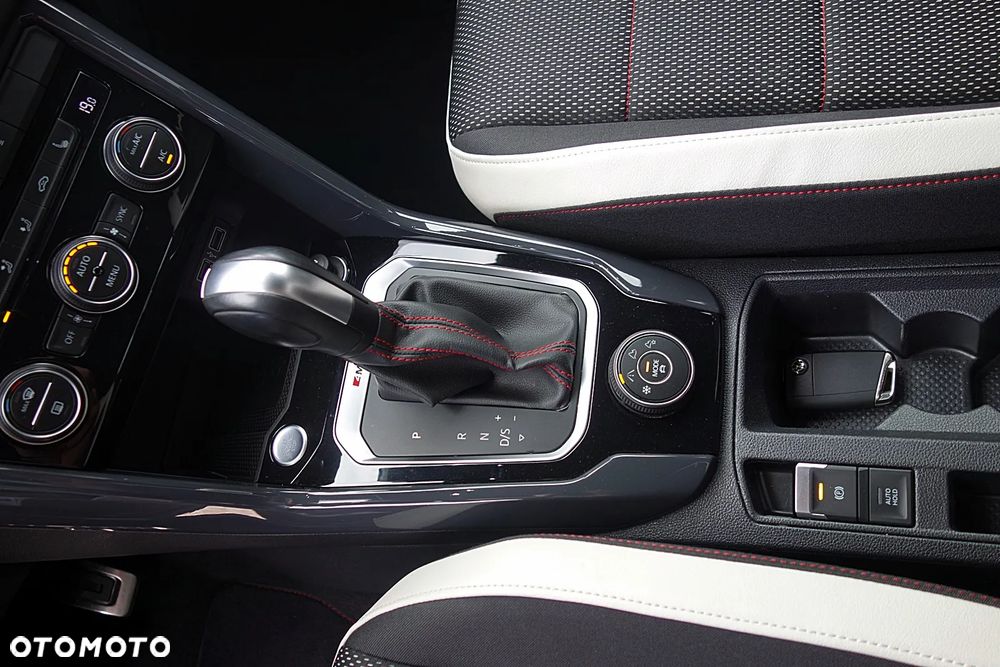 Volkswagen T-Roc 2.0 TDI SCR 4MOTION DSG R-Line - 25