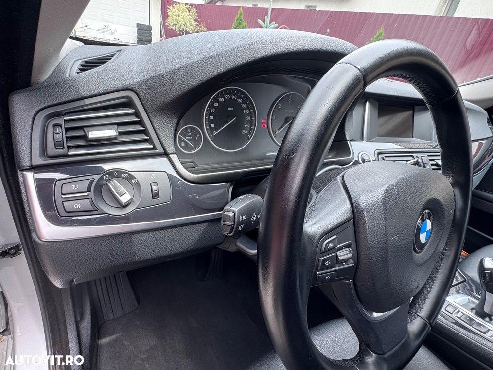 BMW Seria 5 520d Aut. - 7