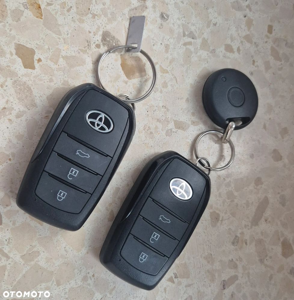Toyota Corolla - 14