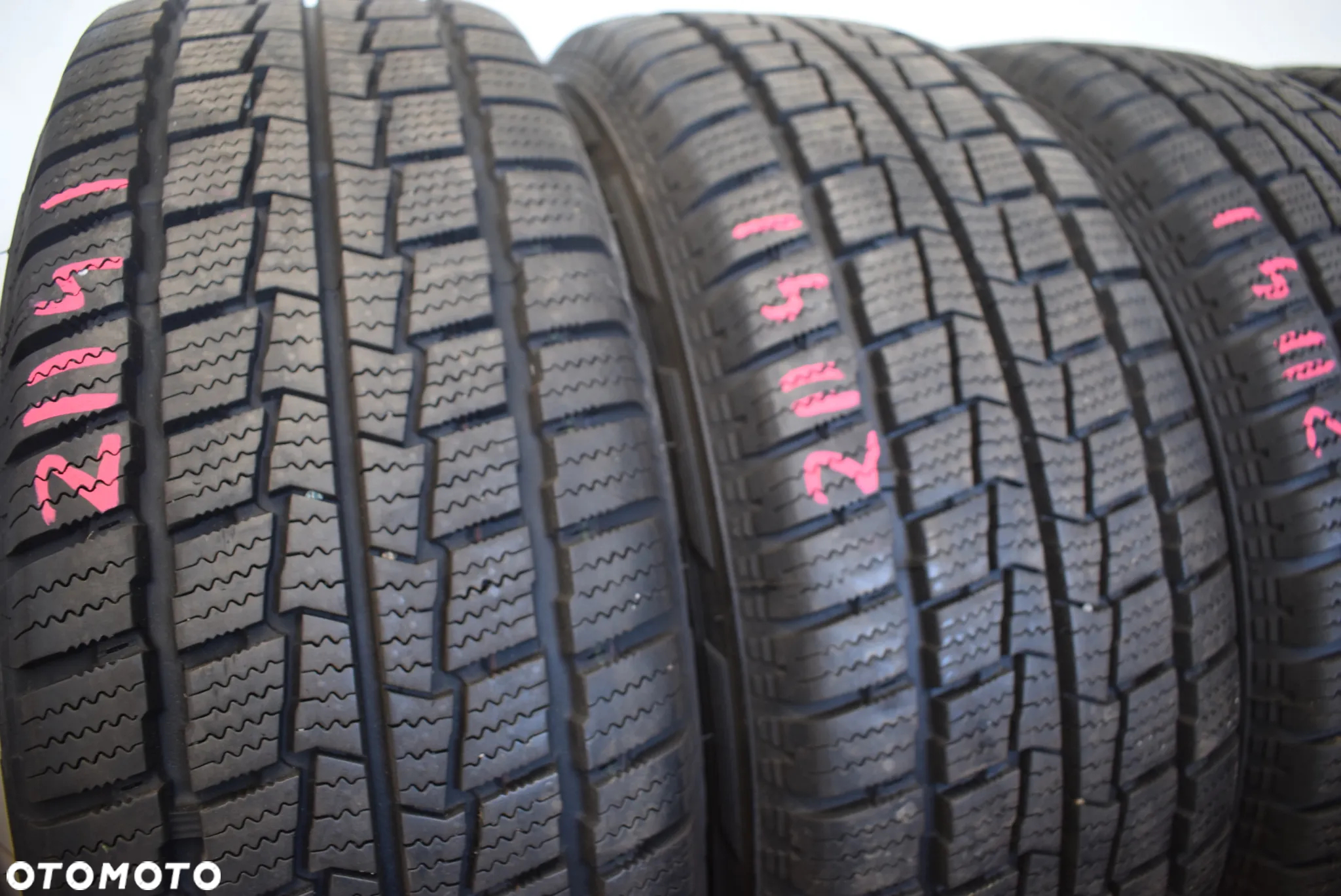 R16C 215/65 Hankook Winter RW06 Cena za komplet - 2