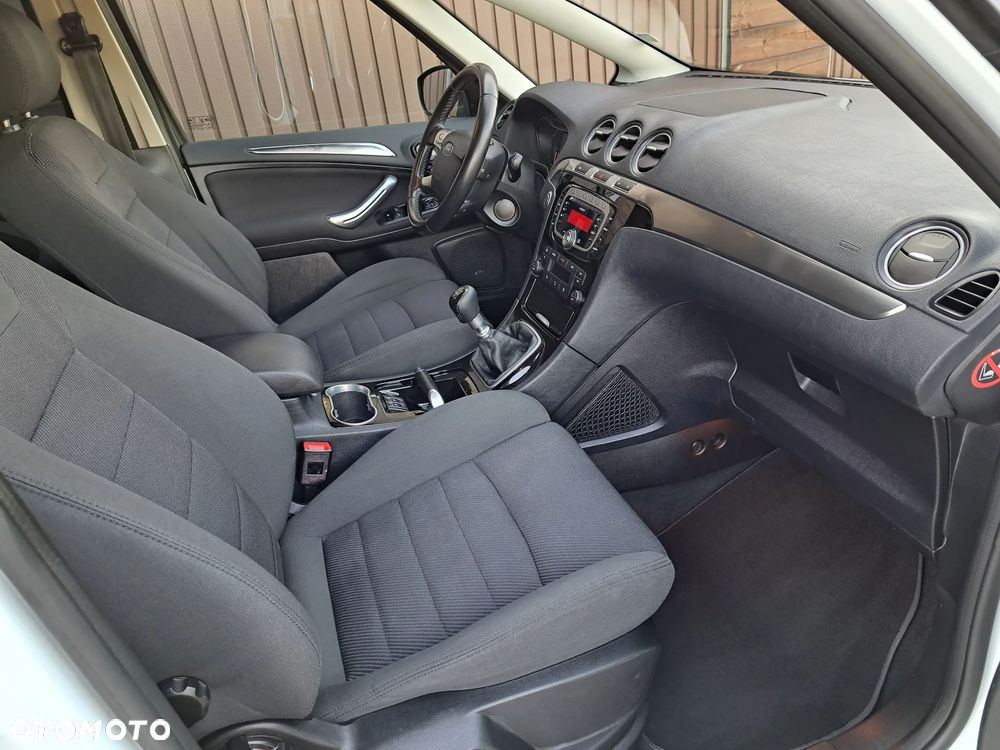 Ford Galaxy 2.0 TDCi Titanium - 24