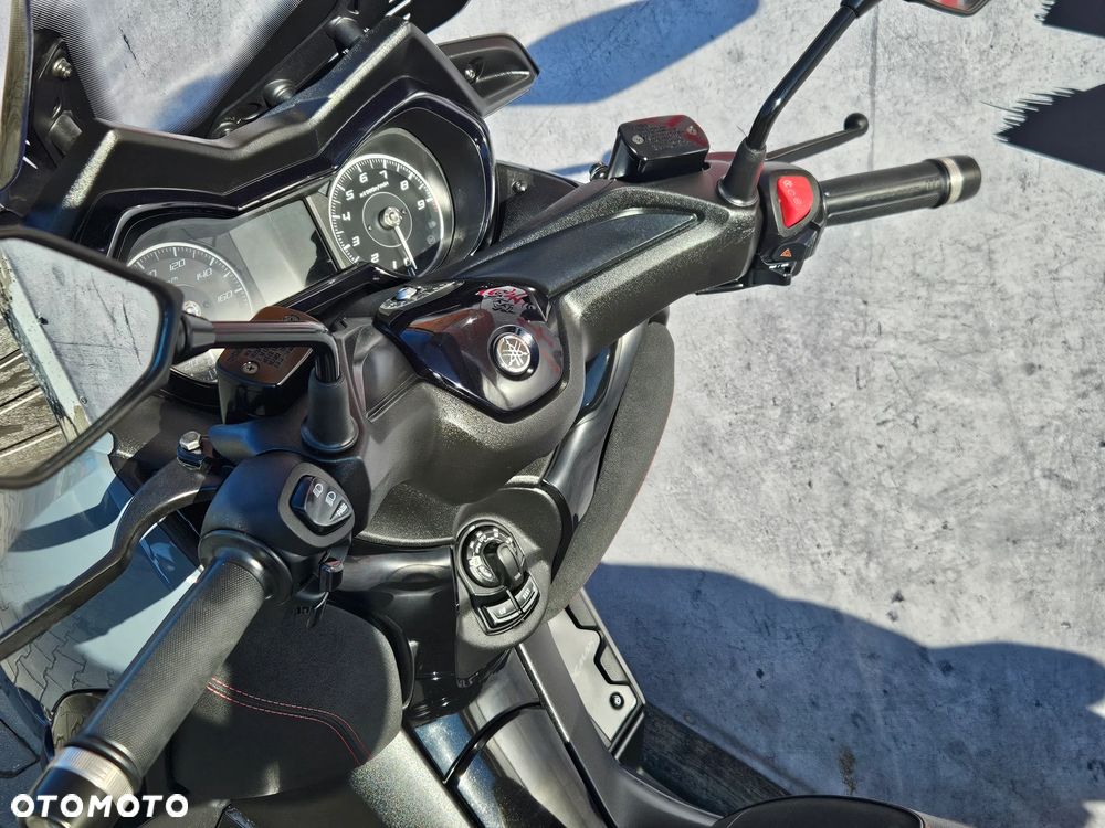 Yamaha X-max - 14