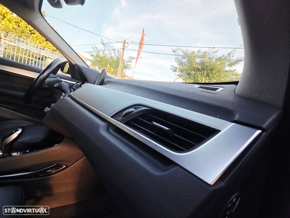 BMW X1 20 d xDrive Auto Line Sport - 10