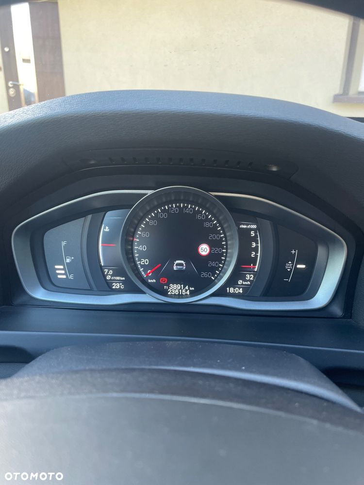 Volvo V60 D3 Drive-E Momentum - 7