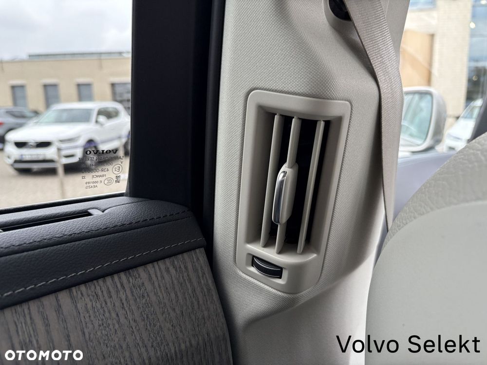 Volvo XC 90 - 22