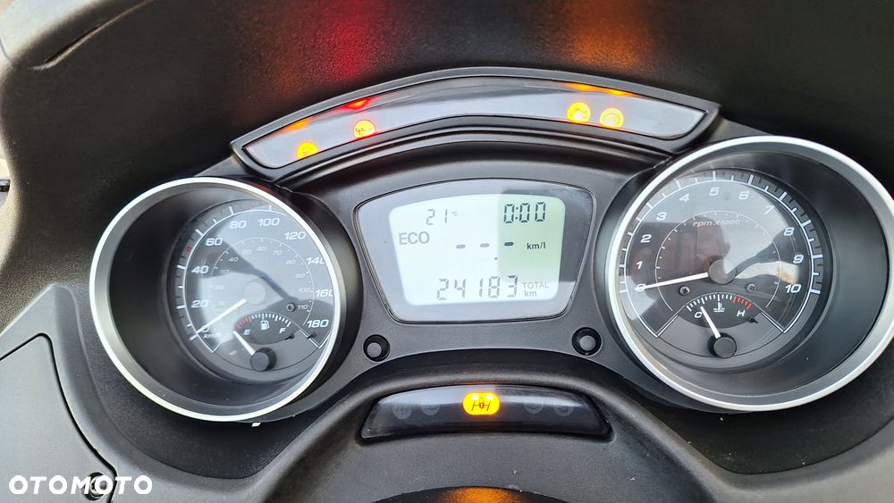 Piaggio MP-3 - 32