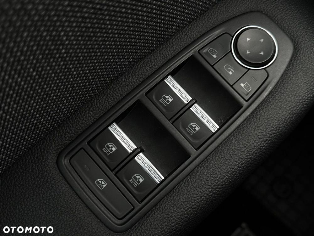 Renault Captur 1.0 TCe Techno - 24