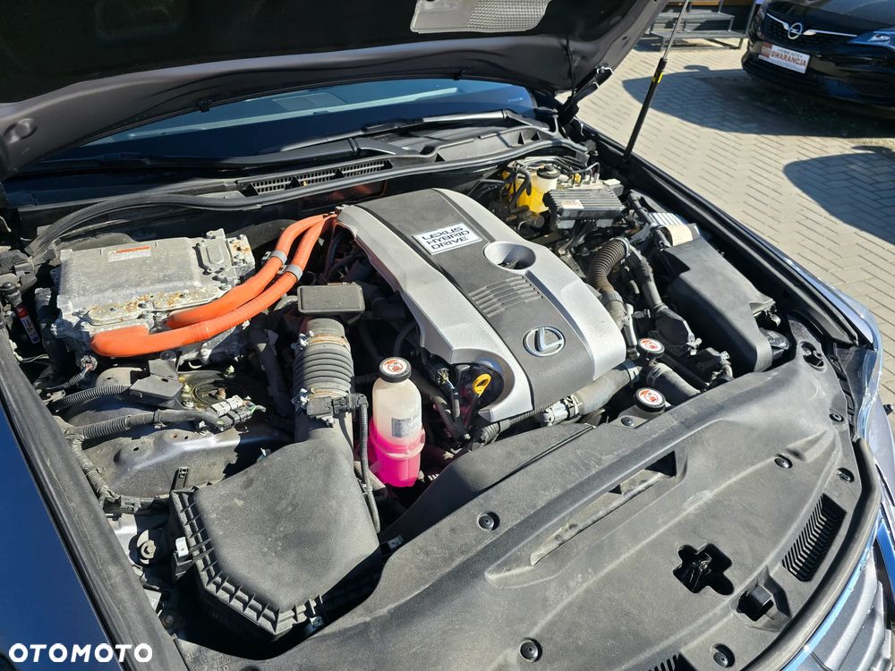 Lexus IS - 16