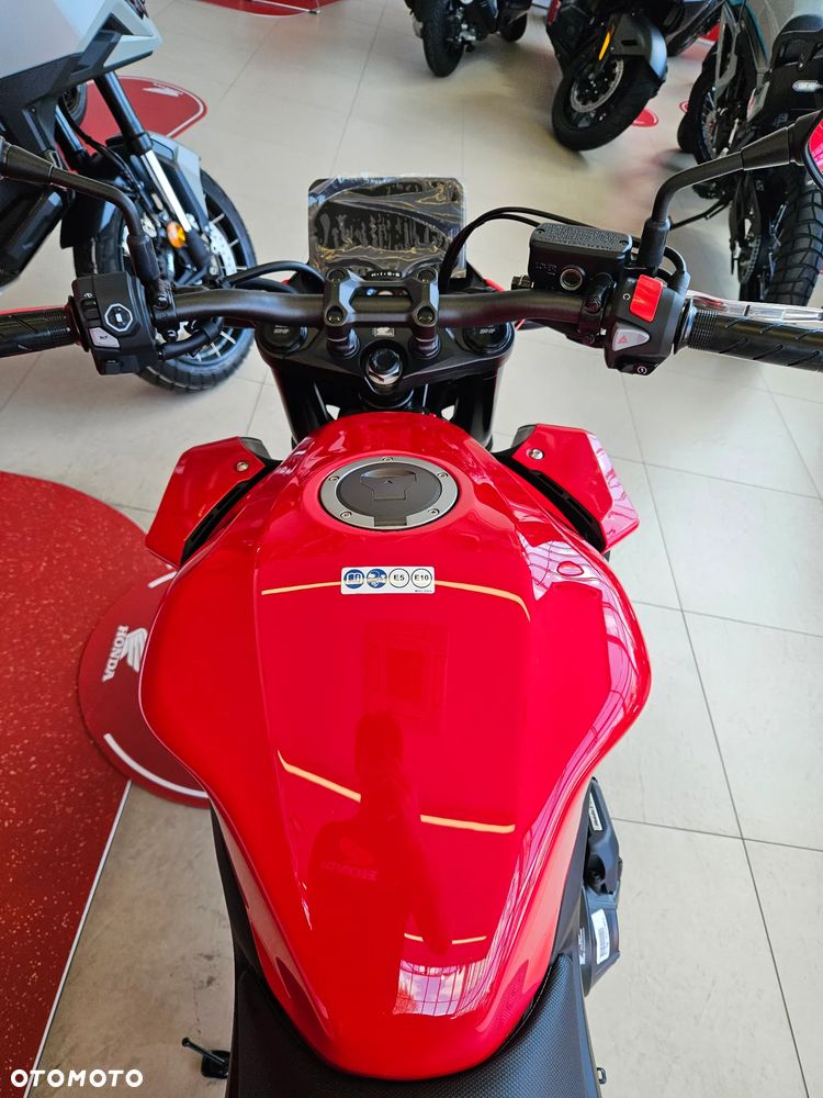 Honda CB - 11