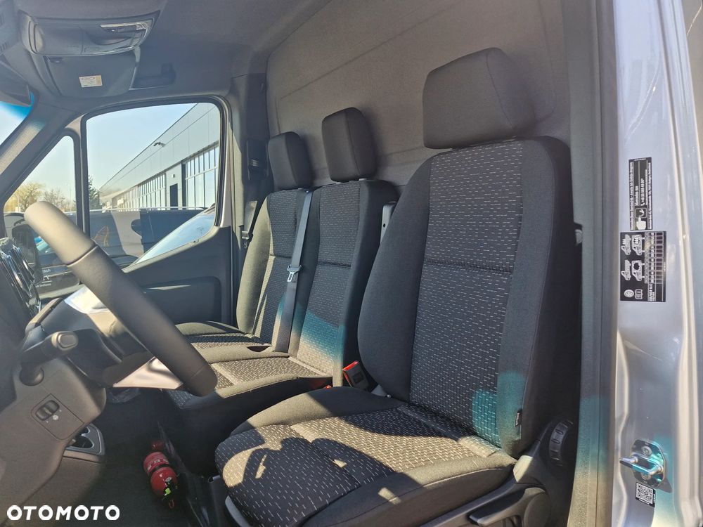 Mercedes-Benz Sprinter 319 CDI - 10