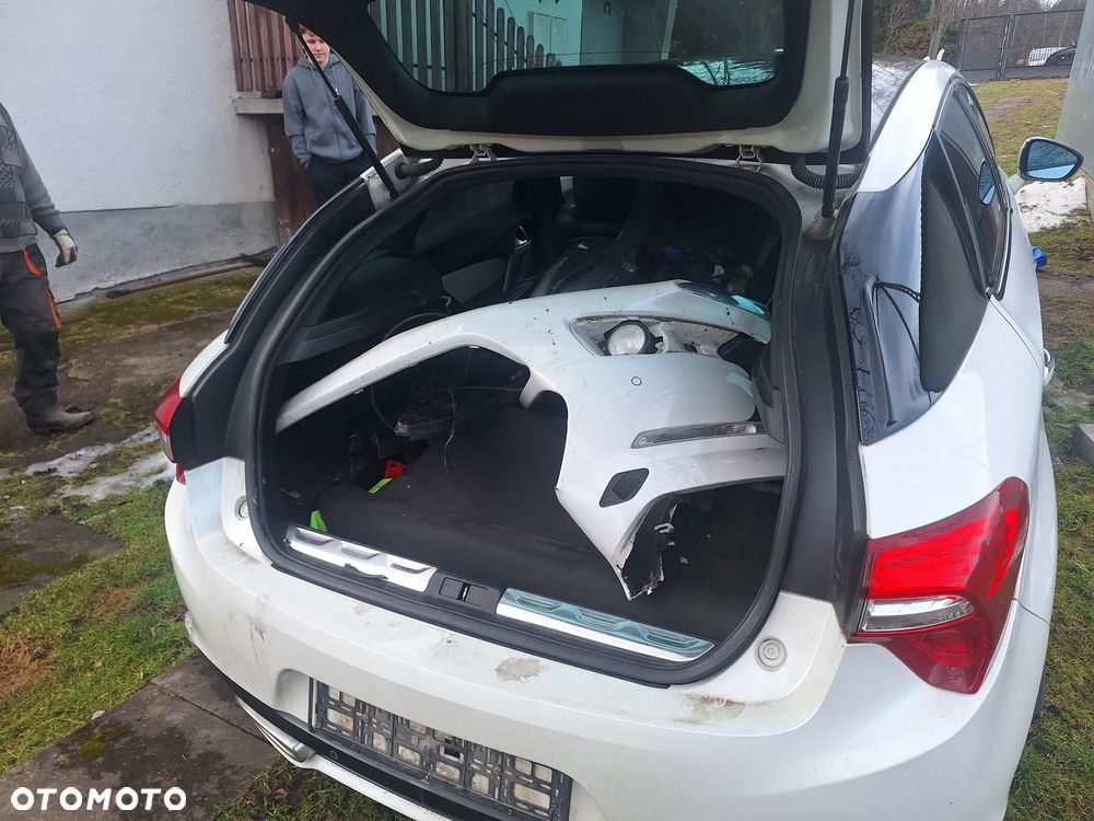 Citroën DS5 HDi 165 Business - 4