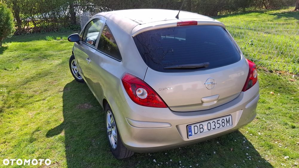 Opel Corsa 1.4 16V Enjoy - 10