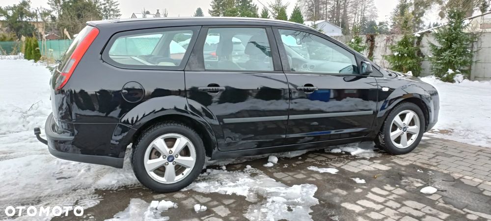 Ford Focus 1.6 Comfort - 27