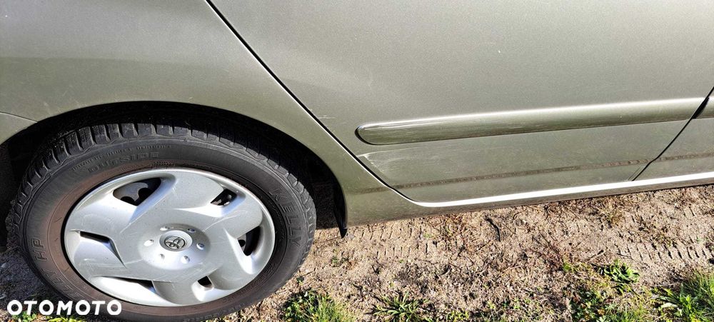 Toyota Corolla Verso - 8