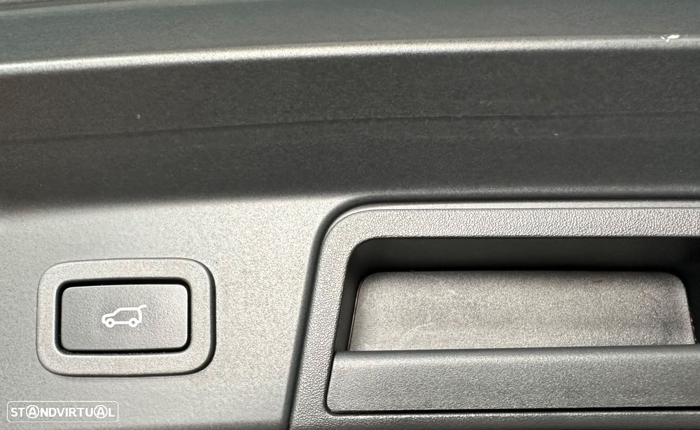 Land Rover Range Rover Velar 2.0 D R-Dynamic S - 36