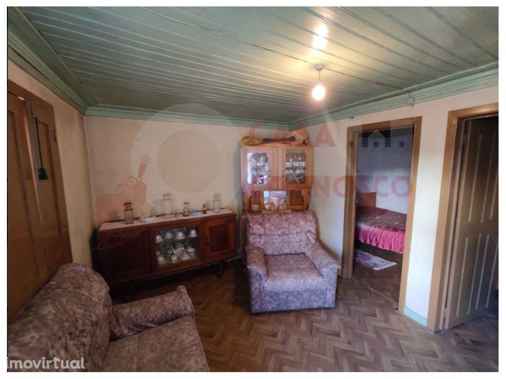 2 Casas com pátio e terreno - Grande imagem: 4/6