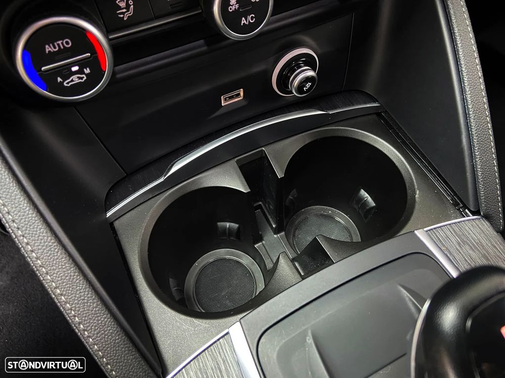 Alfa Romeo Stelvio 2.2 D Super AT8 - 23