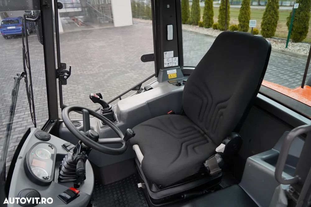 Hitachi ZW95 / ÎNCĂRCĂTOR PE ROȚI / 2020 / FURCĂ PENTRU PALEȚI - 32