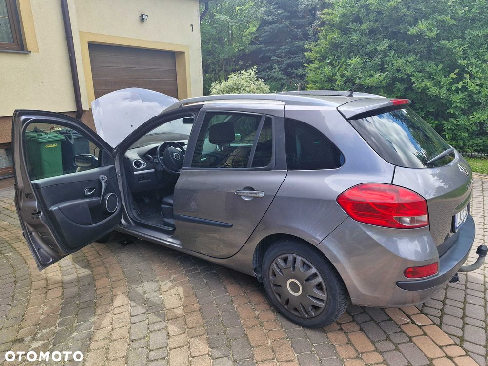 Renault Clio - 1