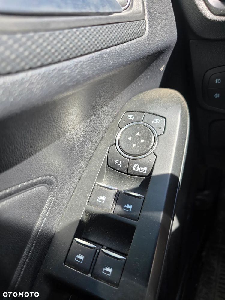 Ford Focus 1.5 EcoBoost ST-Line - 30