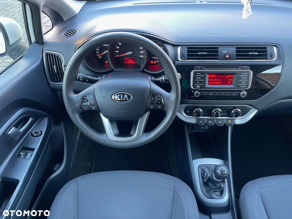 Kia Rio 1.2 Edition 7 - 10