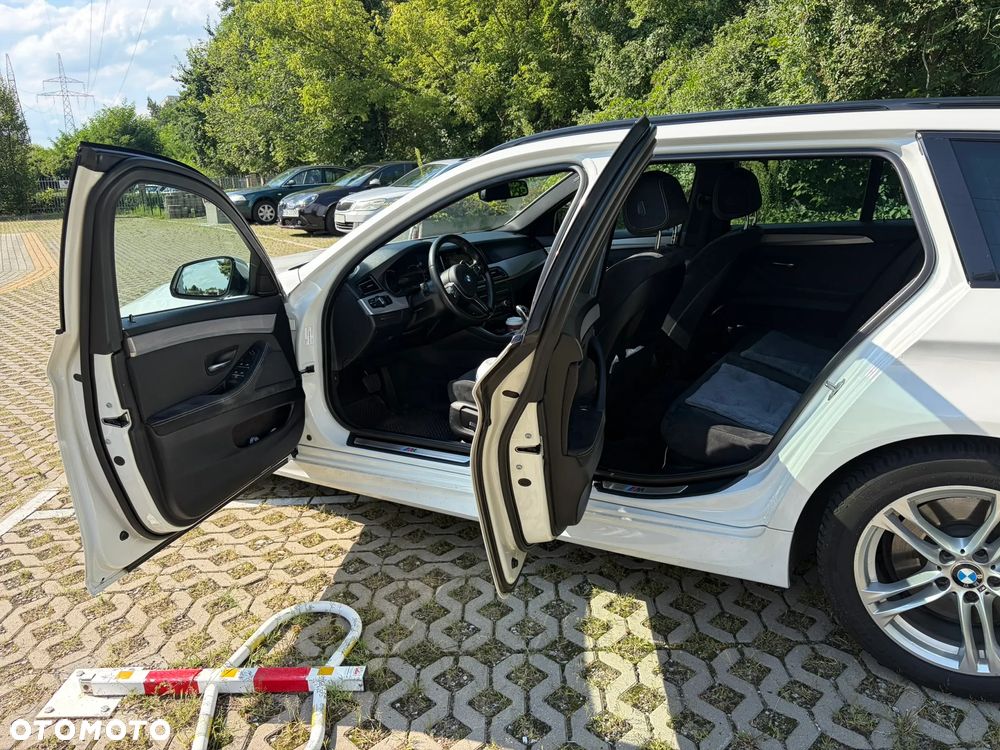 BMW Seria 5 530d xDrive - 10
