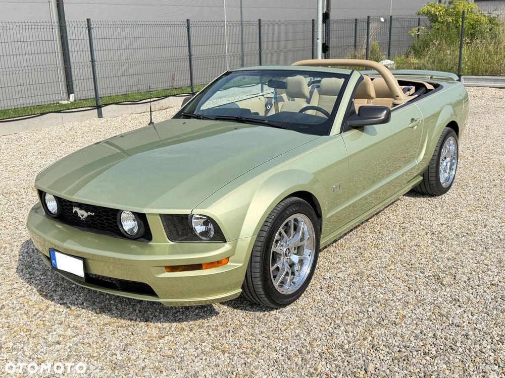 Ford Mustang - 1