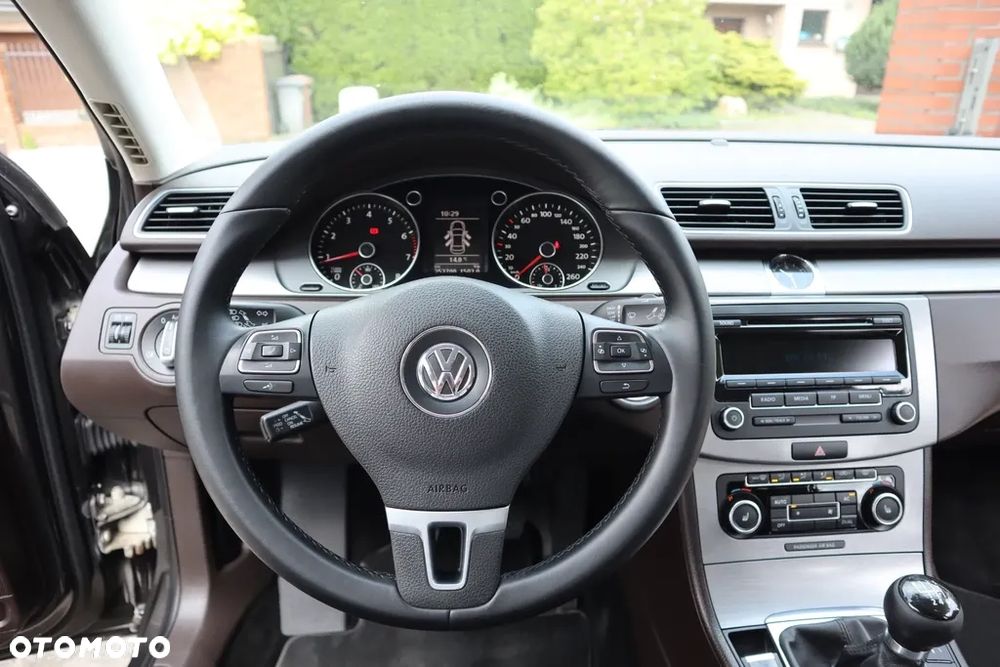 Volkswagen Passat 2.0 TSI Highline - 15
