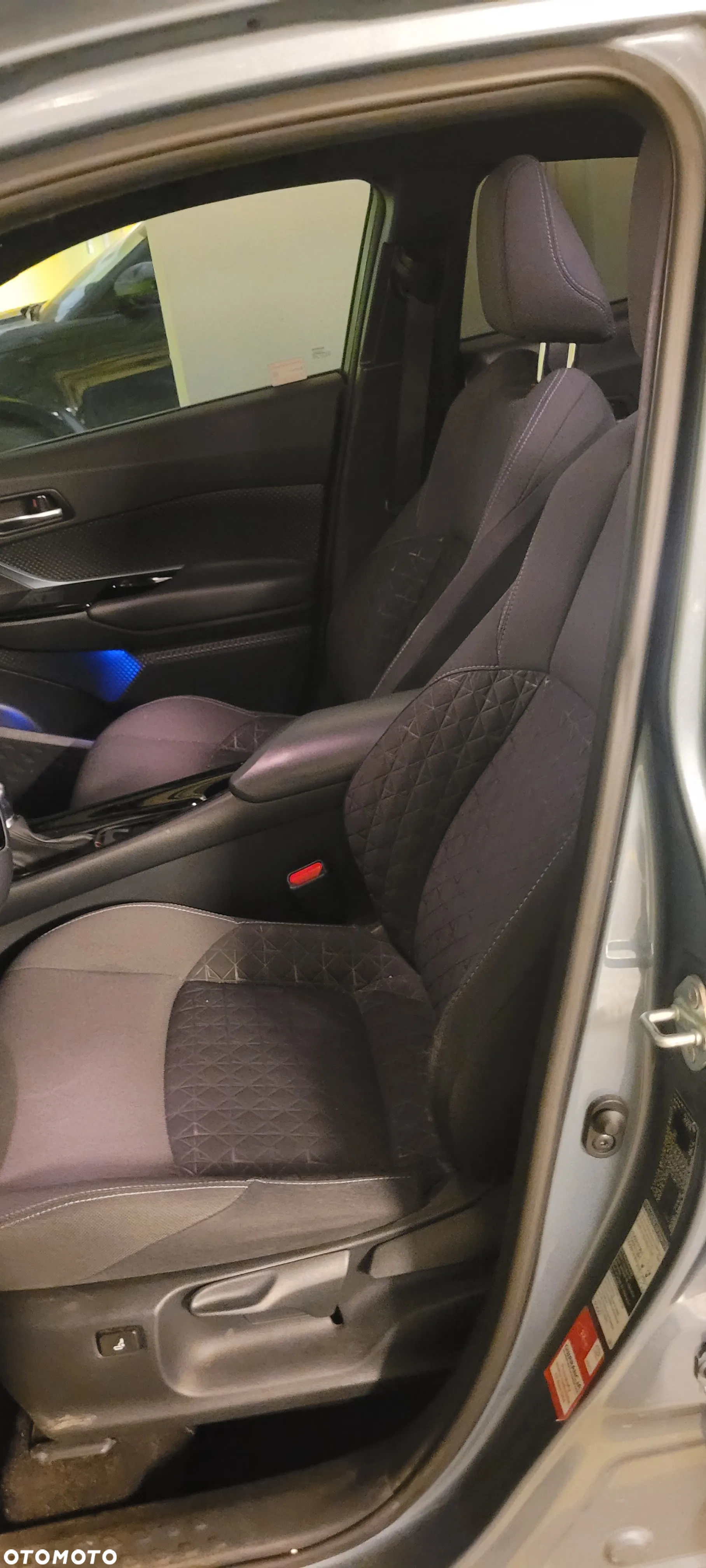 Toyota C-HR 1.8 Hybrid Style - 19