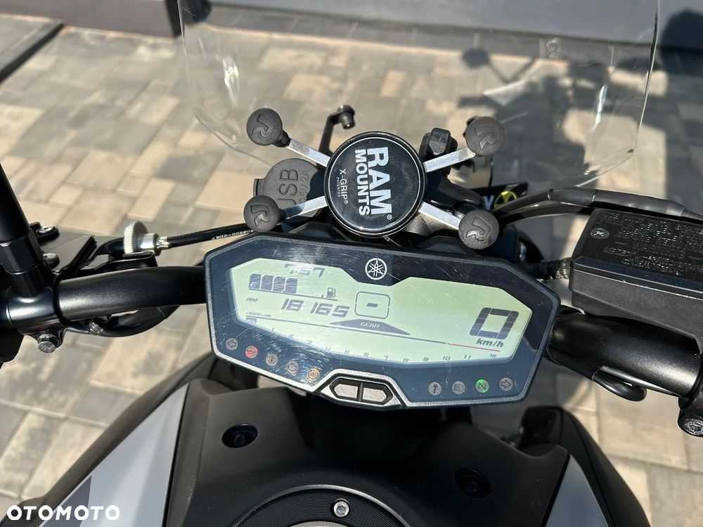 Yamaha MT - 5