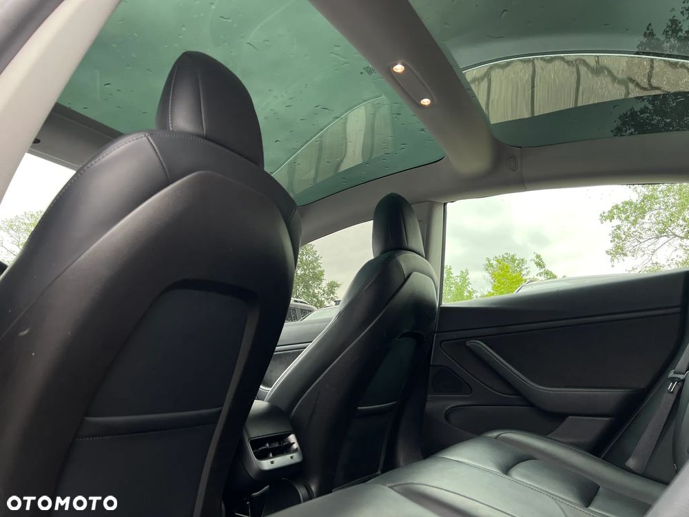 Tesla Model 3 - 21