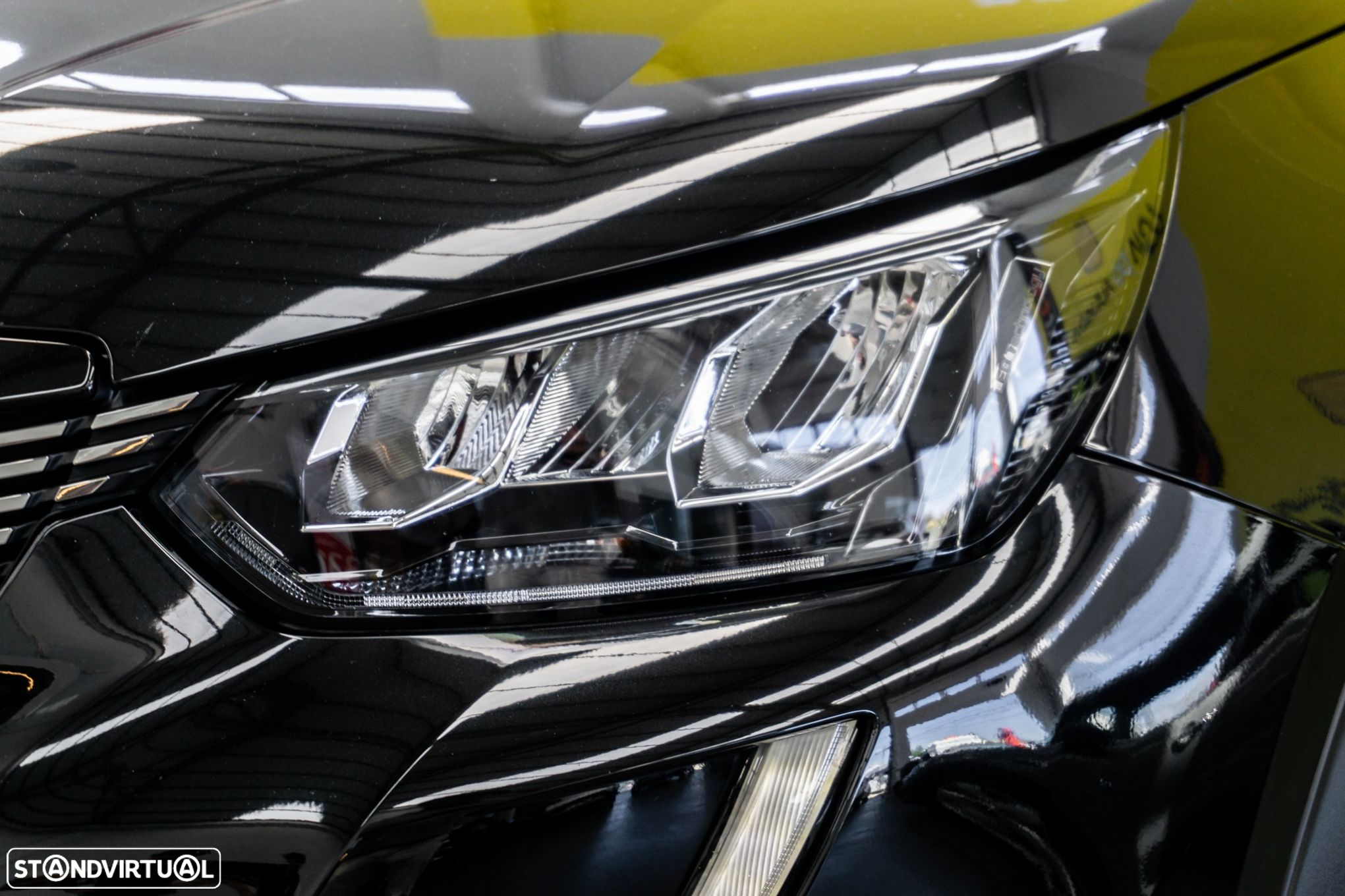 Peugeot 2008 1.2 PureTech Allure Pack EAT8 - 45