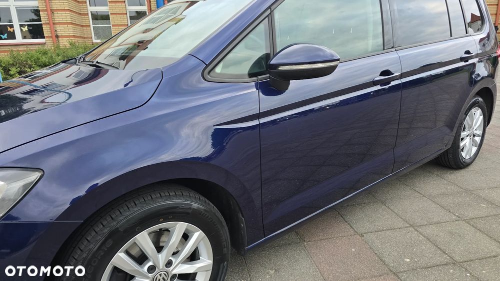 Volkswagen Touran - 4