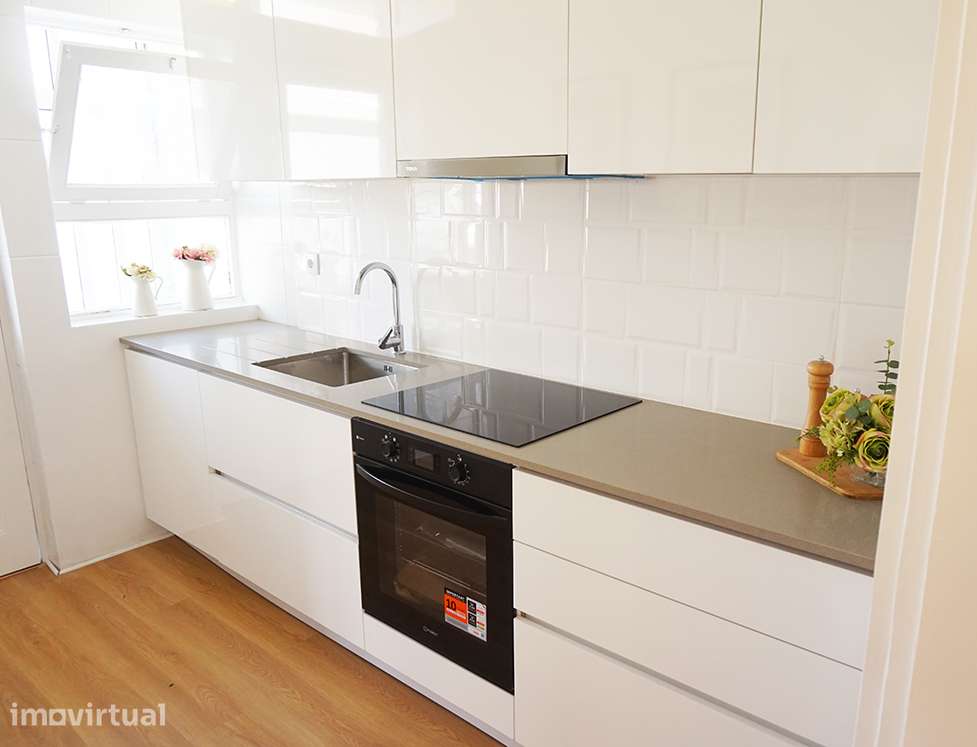 Moradia T3 com Jardim Fantástico e Garagem com 100m2 em Rio Tinto - Grande imagem: 3/22
