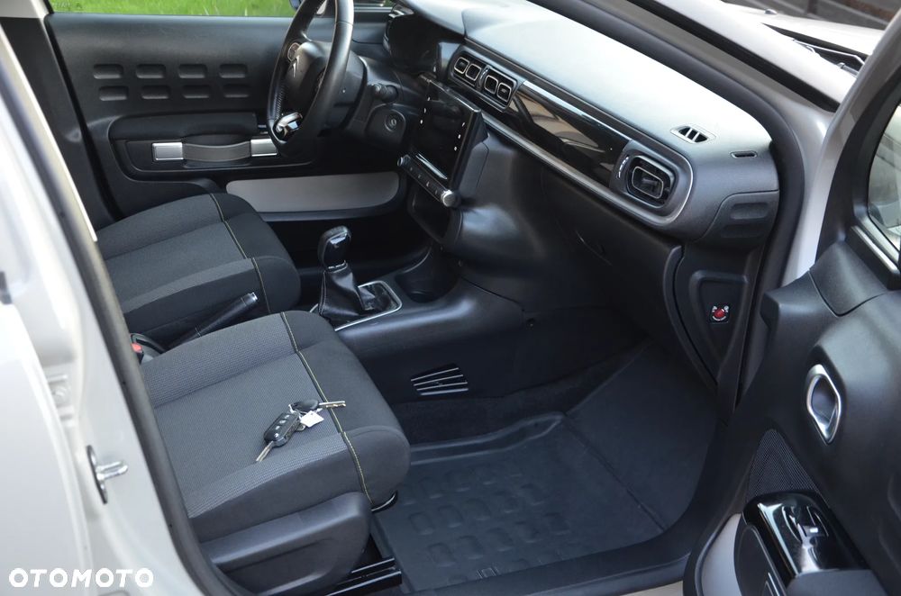 Citroën C3 1.2 PureTech Shine - 4