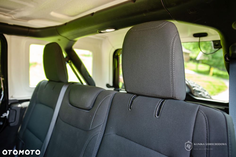 Jeep Wrangler - 18