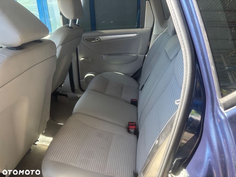 Mercedes-Benz Klasa A 170 Autotronic Avantgarde Grand Edition - 27