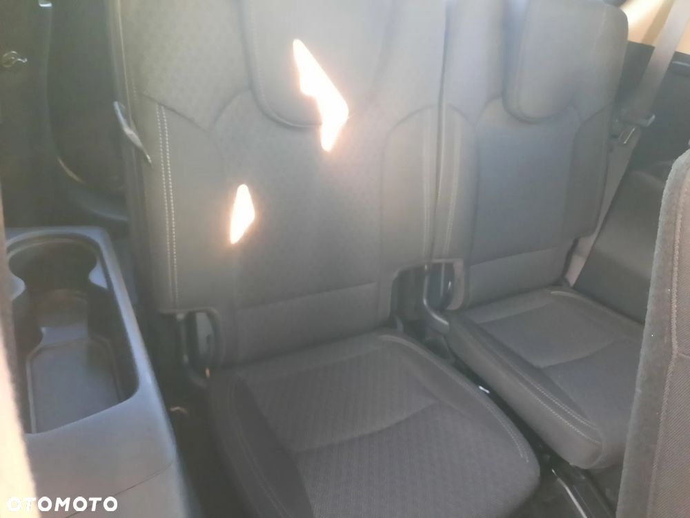 Kia Carens 1.6 GDI L 7os - 22