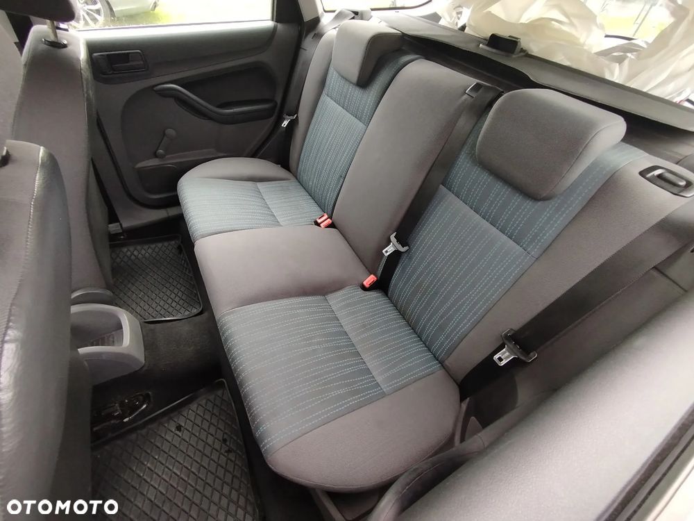 Ford Focus 1.6 TDCi Ambiente - 10