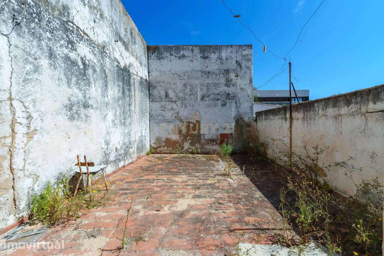 Andar de Moradia T7 | Baixa de Faro | Potencial para Hostel | Terraços - Grande imagem: 2/33