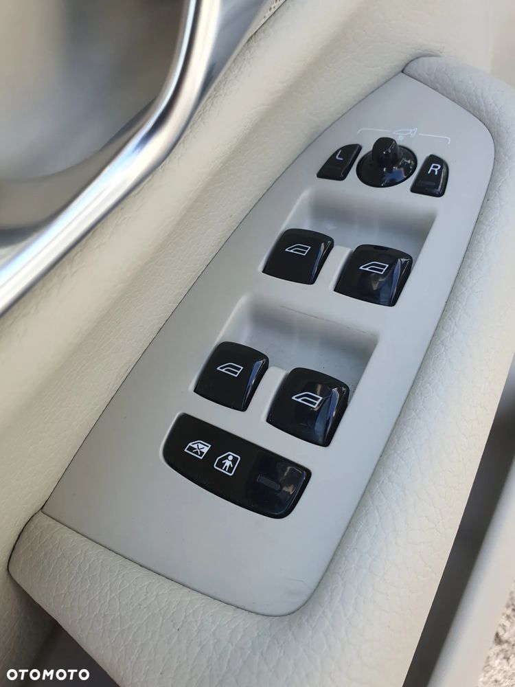 Volvo XC 90 T6 GPF AWD Momentum - 19