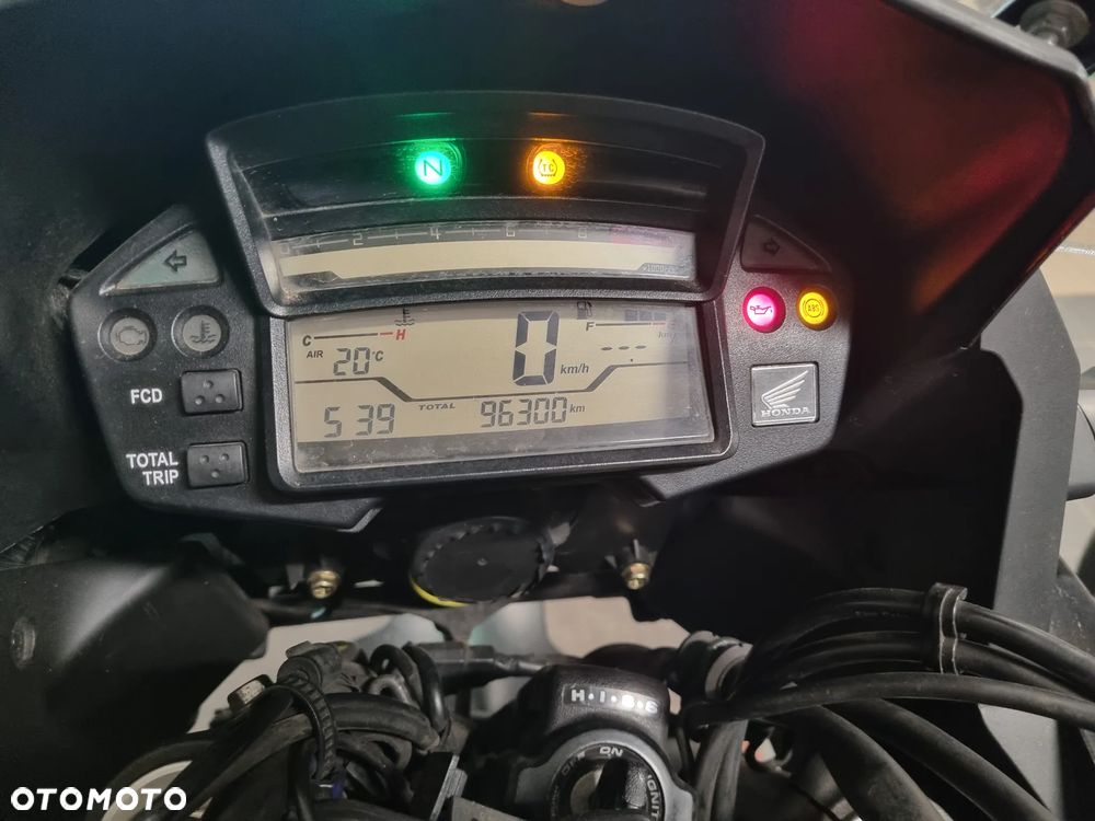 Honda VFR - 2