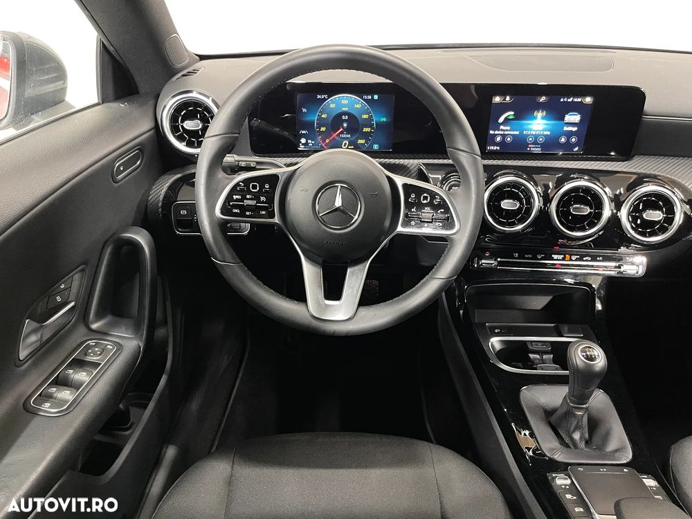 Mercedes-Benz CLA 200 d Shooting Brake - 9