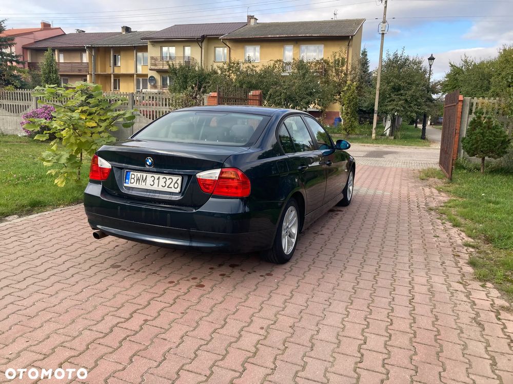 BMW Seria 3 318i - 7