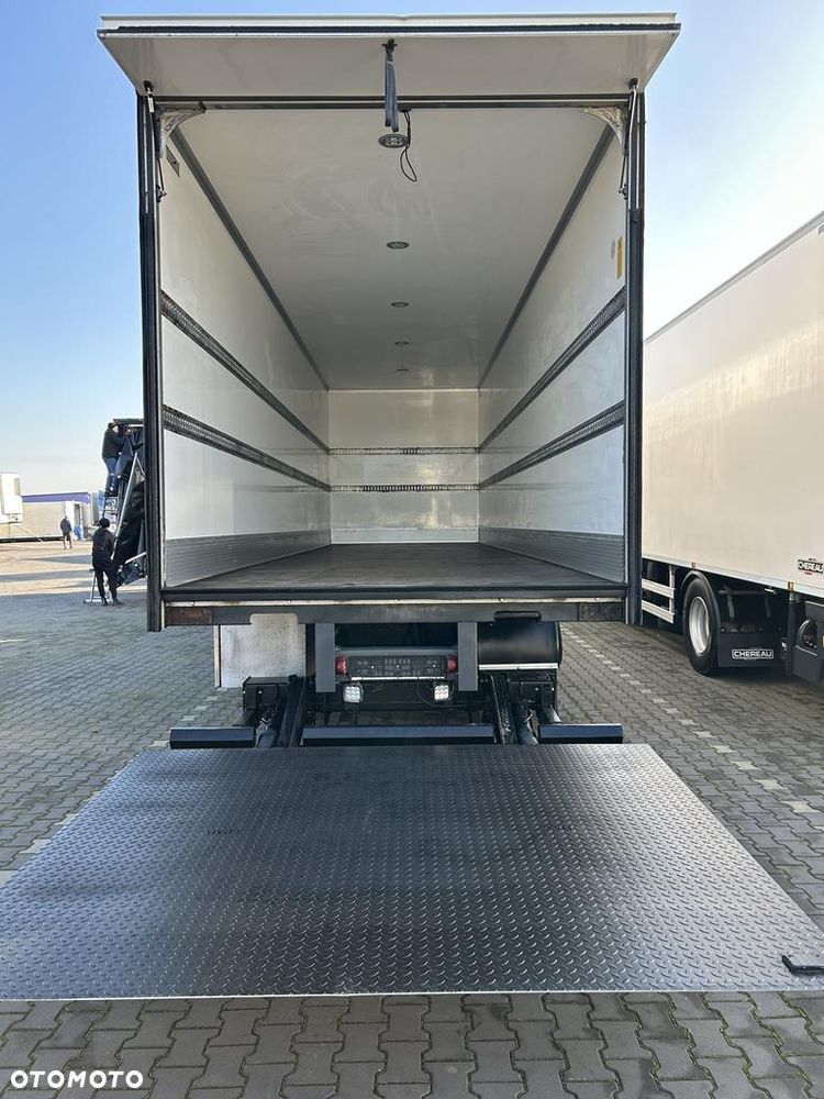 Volvo FM / 460 / E 6 / IZOTERMA + WINDA / 22 PALETY / DŁ 9,1 M / ŁAD. 14 345 KG - 10