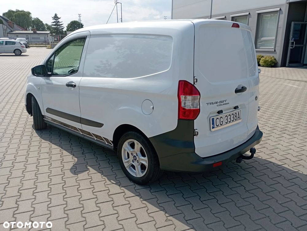 Ford Transit Courier Ambiente - 8