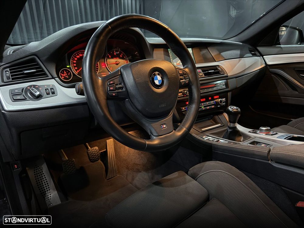 BMW 525 d Pack M - 15