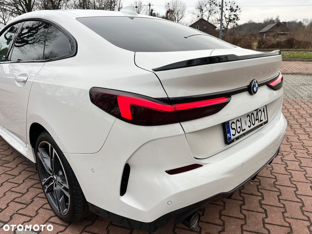 BMW Seria 2 218d - 9