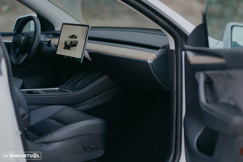 Tesla Model Y Long Range Dual Motor AWD - 20