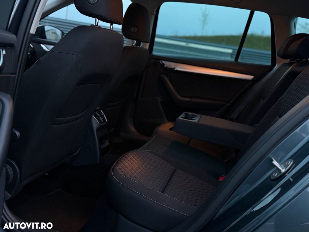 Skoda Octavia 2.0 TDI DSG Style - 5